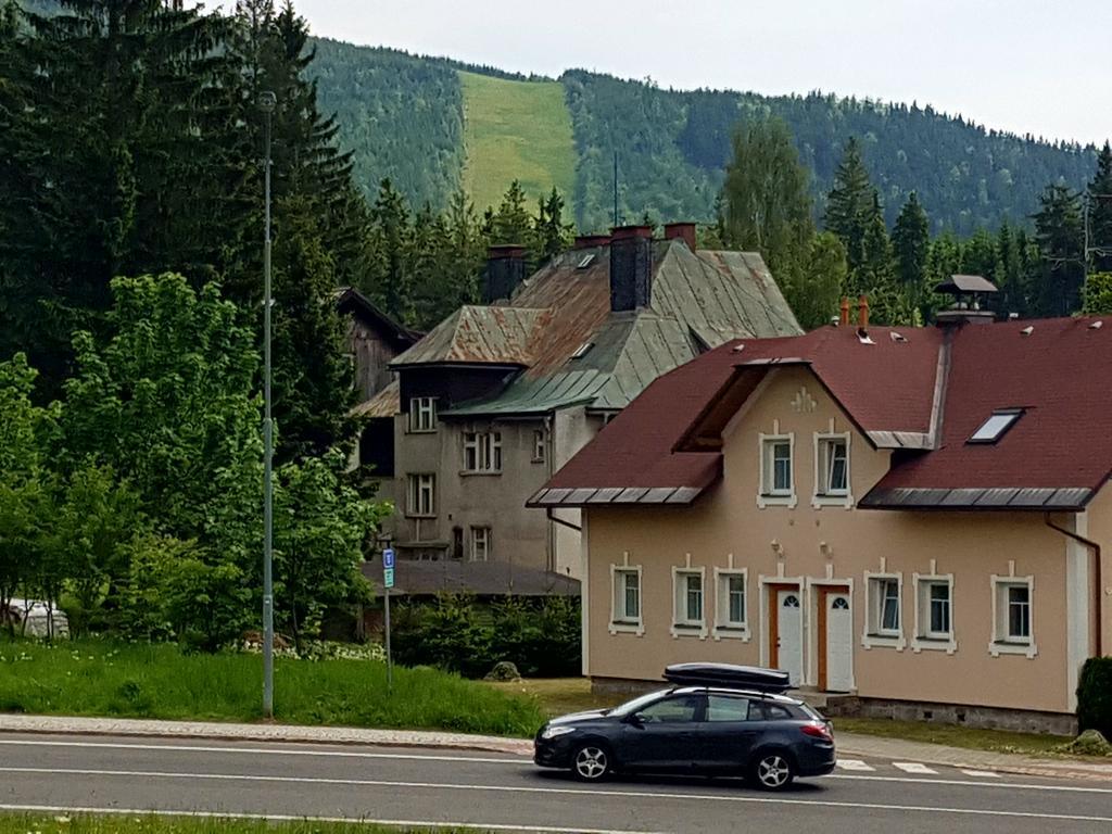 Apartman Karolina Harrachov Zewnętrze zdjęcie